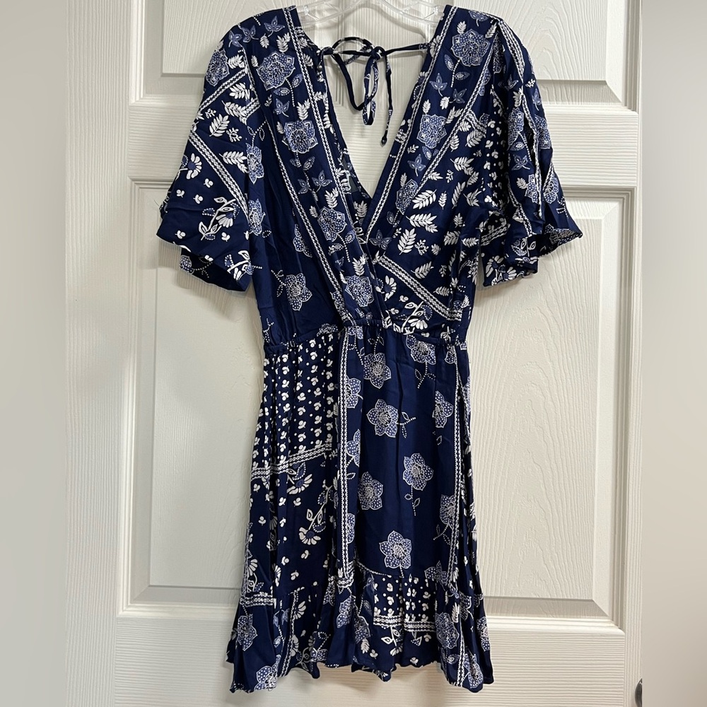Angie Boho Blue Floral Plunge V Neck Dress - Size Large - EUC